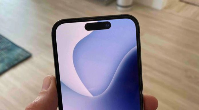 با این روش ساده میتوانید آیفون خود را به حفره نمایشگر مجهز کنید