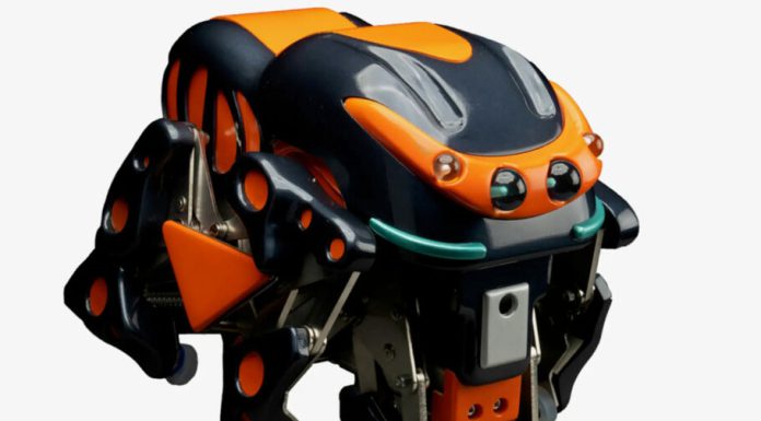 مهندسان ژاپنی ربات عنکبوتی ساختهاند که میتواند لولههای فاضلاب را تعمیر کند