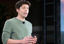 مدیرعامل OpenAI: از این نگرانم که شاید با عرضه ChatGPT، کار واقعاً بدی کرده باشیم