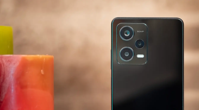 بررسی ردمی نوت ۱۲ پرو و ۱۲ پرو پلاس؛ «پلاس» بیفایده!