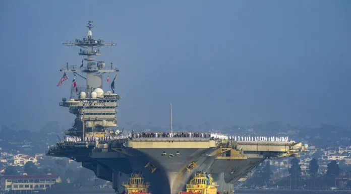 چرا ناوهای هواپیمابر با صدها هزار تن وزن واژگون نمی شوند؟