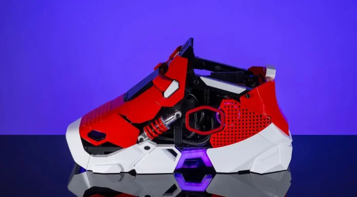 این کفش ورزشی یکی از کامپیوترهای قدرتمند دنیا است!