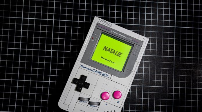 ساخت گیمبوی واقعی با لگو: کیت ارتقاء Natalie the Nerd